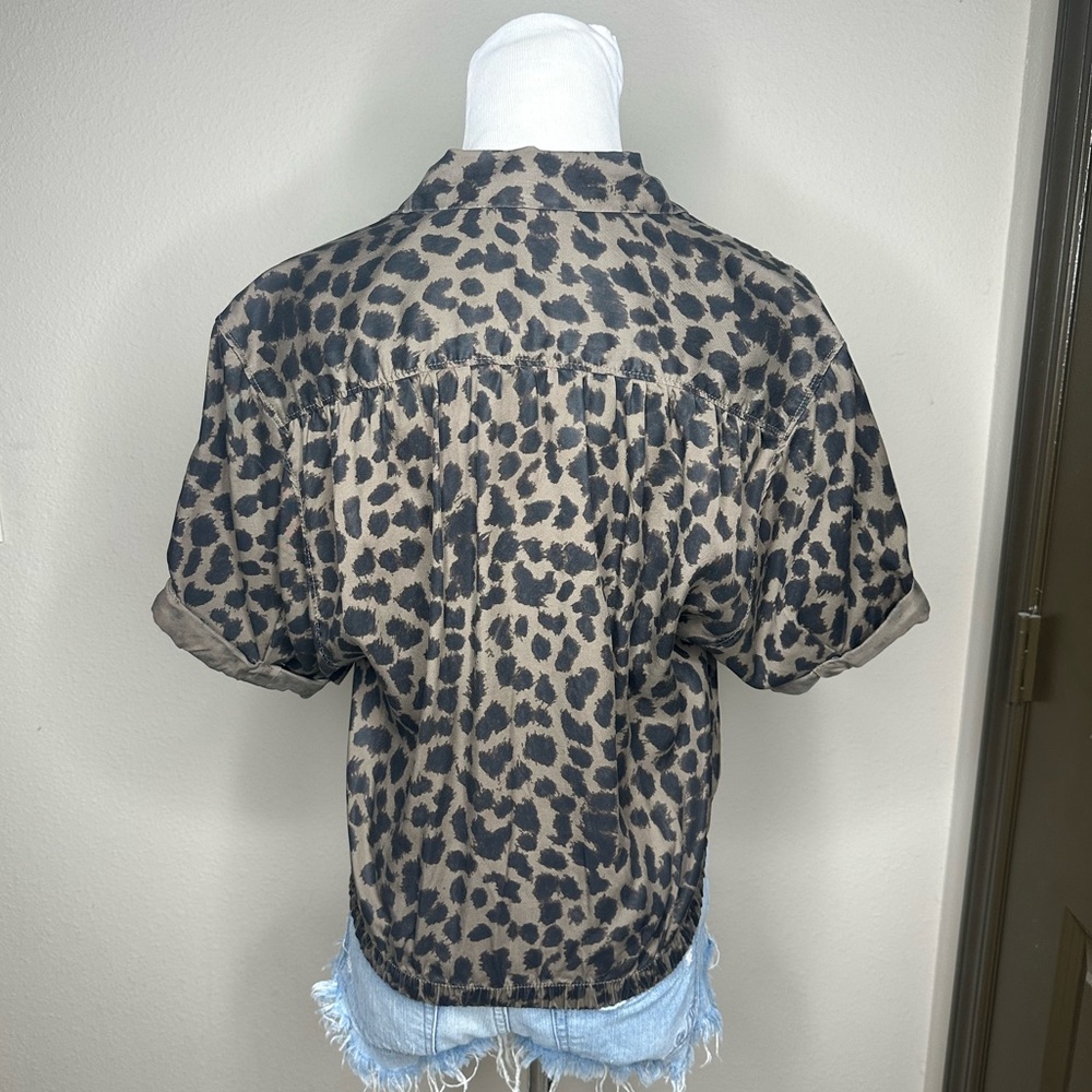 Express | Leopard Print Button Down - Picture 2 of 2